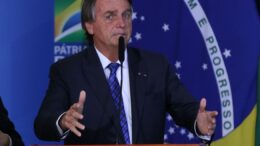Bolsonaro diz que é preciso proteger cidadãos com valores tradicionais