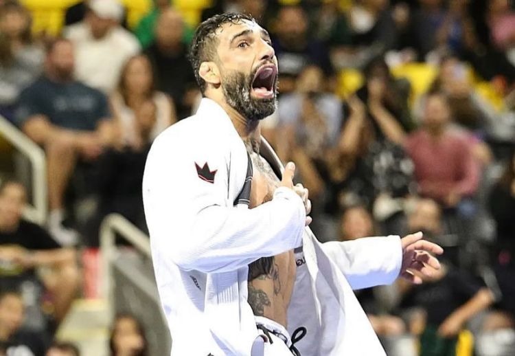 Campeão mundial de jiu-jitsu, Leandro Lo é baleado na cabeça em clube de SP
