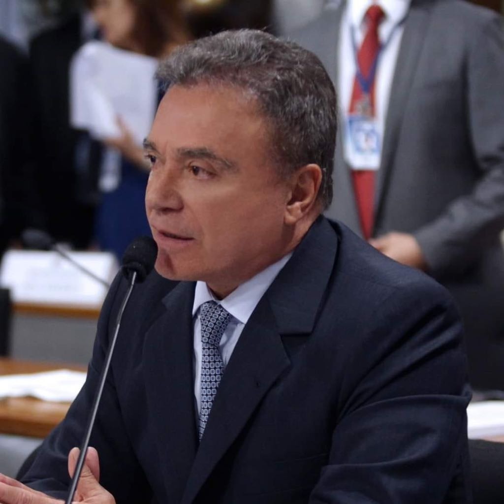 Rodrigo Pacheco elogia atuação de Alvaro Dias no Senado