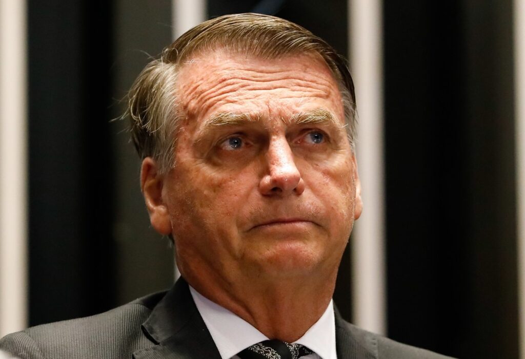 Escondeu Bolsonaro não recebe apoio financeiro do PL