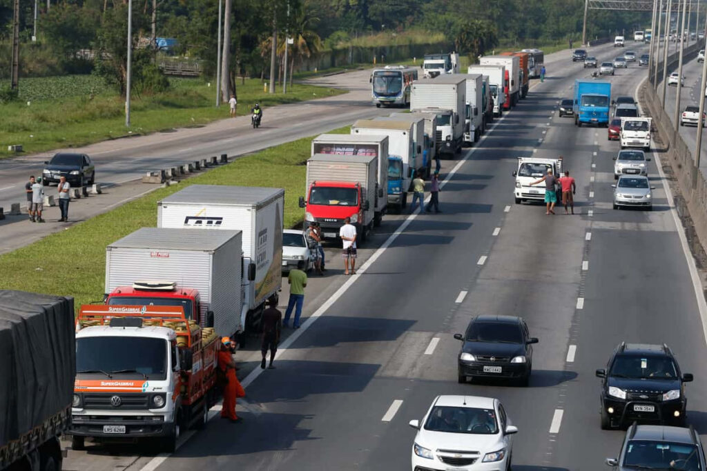 Líderes de caminhoneiros apostam em baixa adesão a protestos bolsonaristas