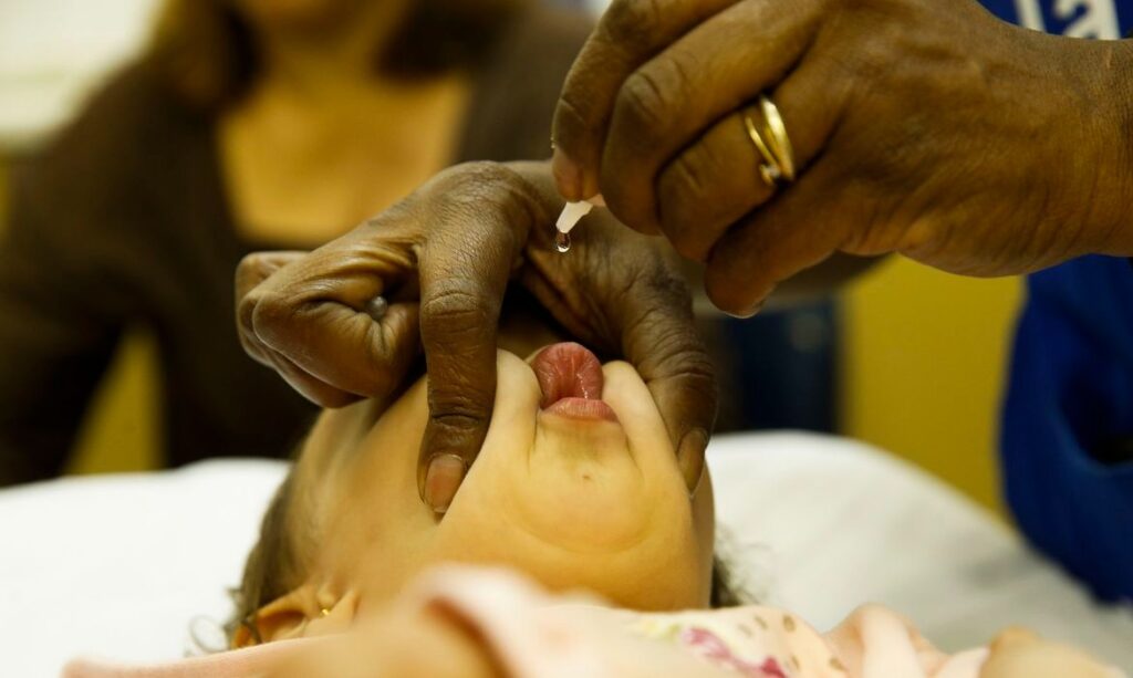 Poliomielite: apenas 34% das crianças foram imunizadas