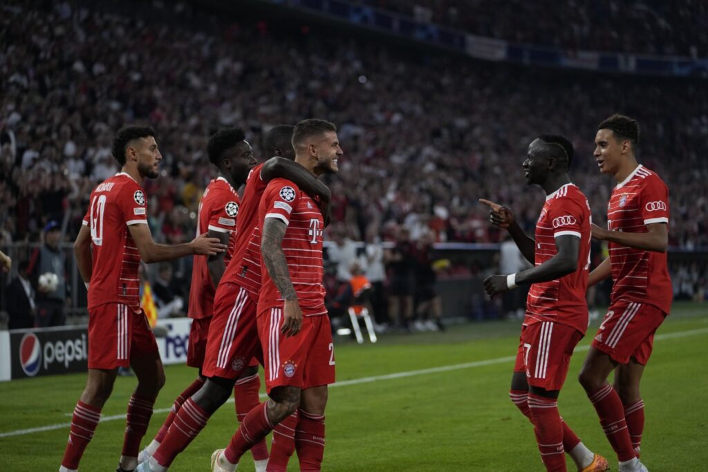 Champions: Bayern vence o Barcelona e Liverpool ganha no fim; veja os resultados