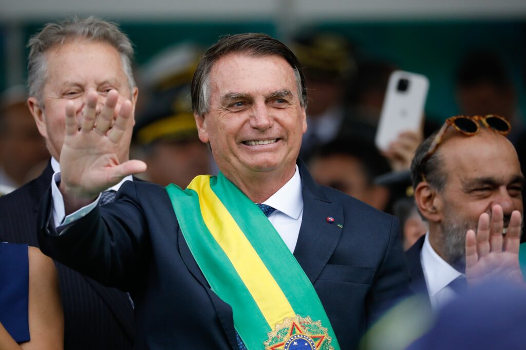 Prefeito de Prudentópolis libera servidores para visita de Bolsonaro ao Paraná