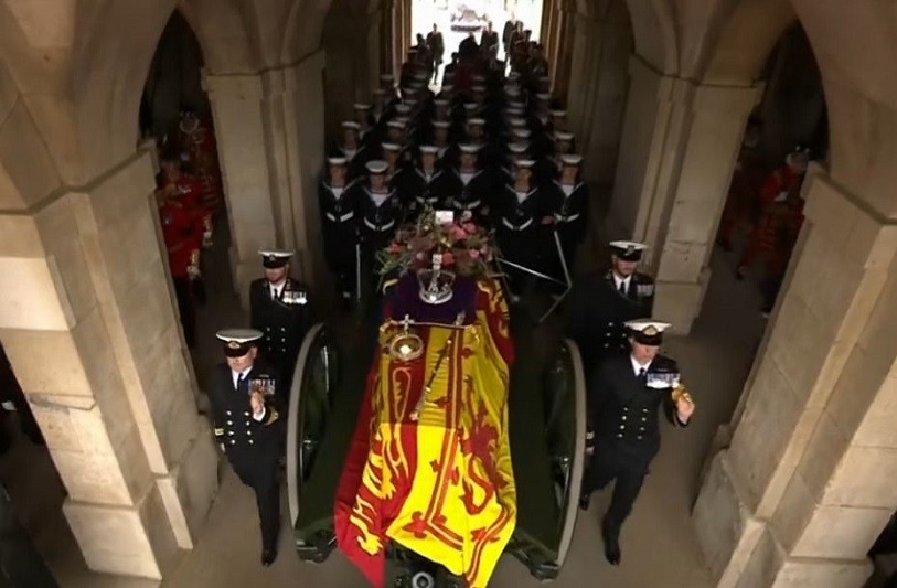 Funeral da rainha Elizabeth II é realizado nesta segunda (19)