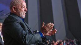 Lula vence na Austrália e Nova Zelândia, apontam boletins de urna