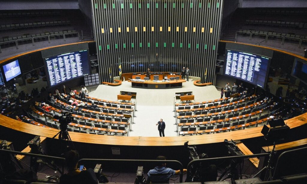 Deputados federais eleitos pelo Paraná; veja a lista