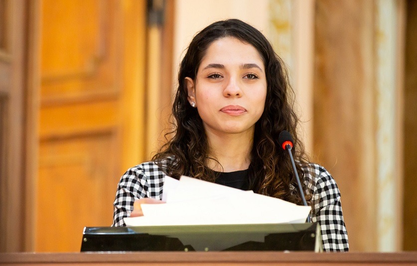 Ana Júlia é eleita a deputada mais jovem da história do Paraná