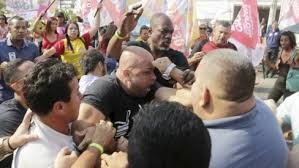 Medo de violência no segundo turno das eleições no Brasil