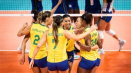 Brasil vence Itália, vai à final do Mundial de Vôlei e busca título inédito