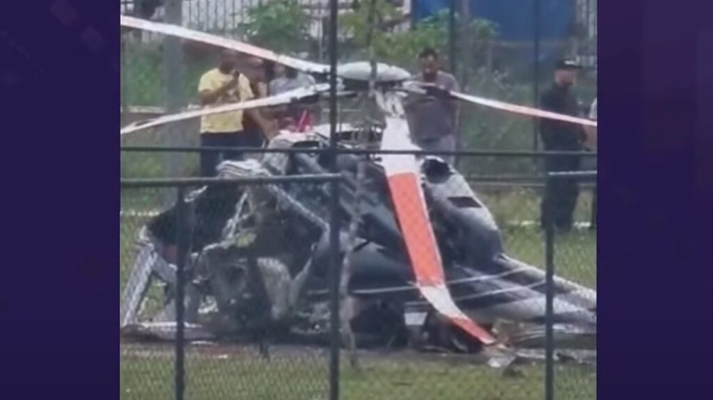 Helicóptero cai na Avenida Jornalista Roberto Marinho, em São Paulo