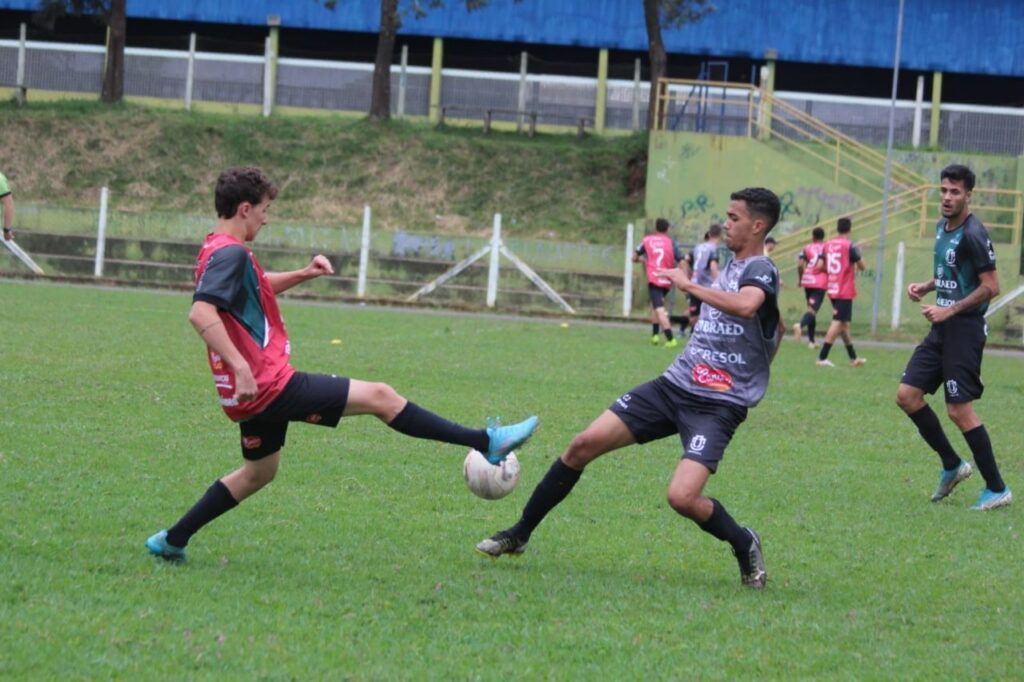 Maringá FC recebe Athletico pelo primeiro jogo da semifinal do Paranaense sub-20