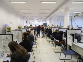Paraná promove mutirão de vagas de empregos para migrantes