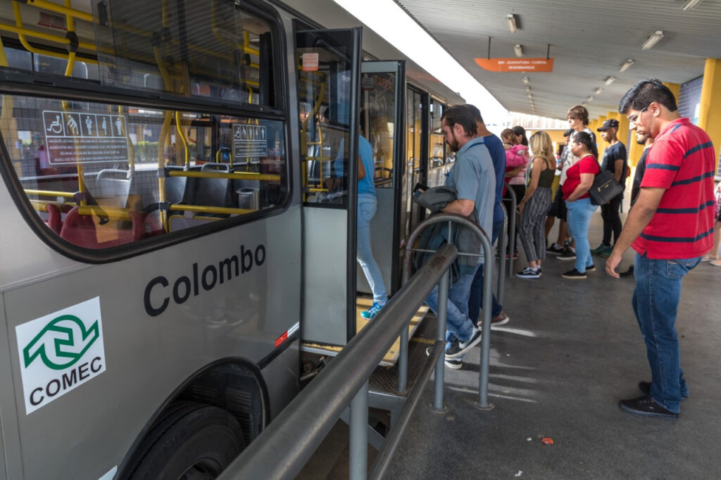 Linhas de ônibus metropolitanas têm ajustes a partir de hoje