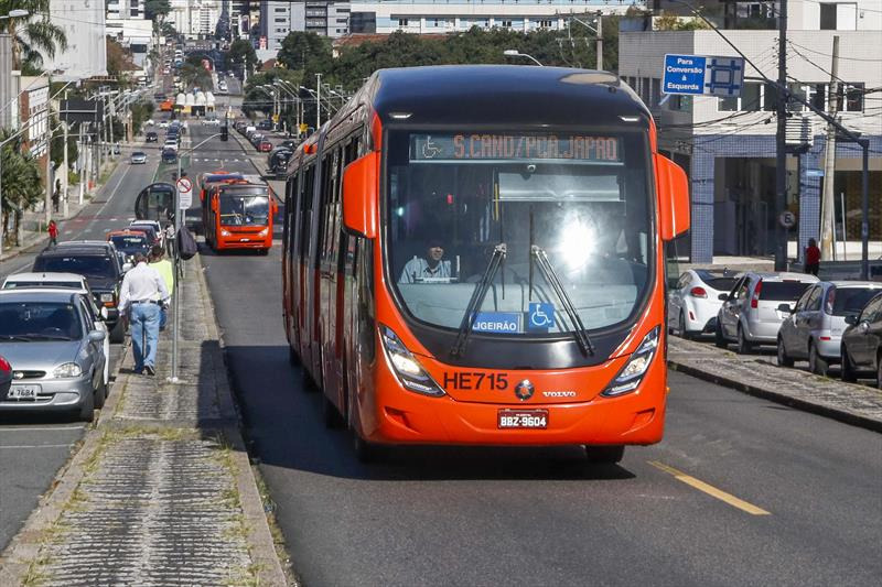 Curitiba terá reforço nos ônibus nesta segunda, dia de jogo do Brasil