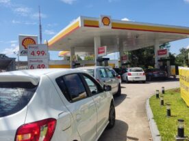 Postos de combustíveis de Curitiba registram filas hoje