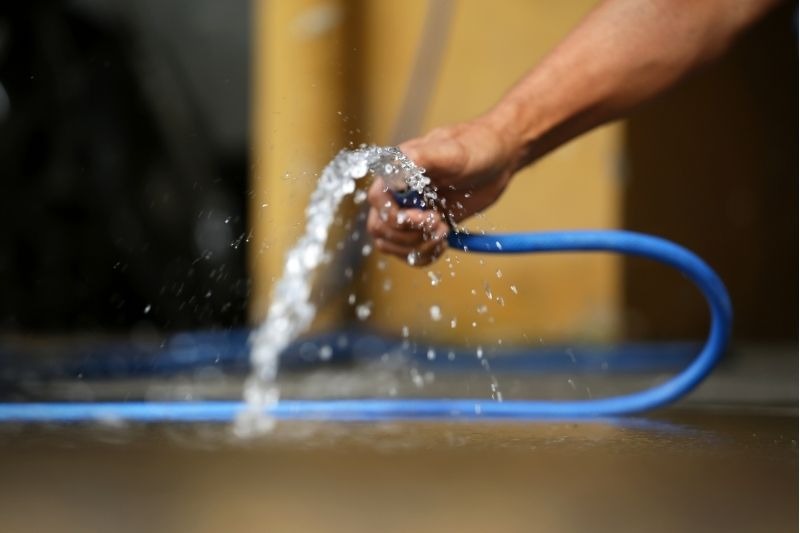 Obras podem deixar bairros de Curitiba sem água hoje