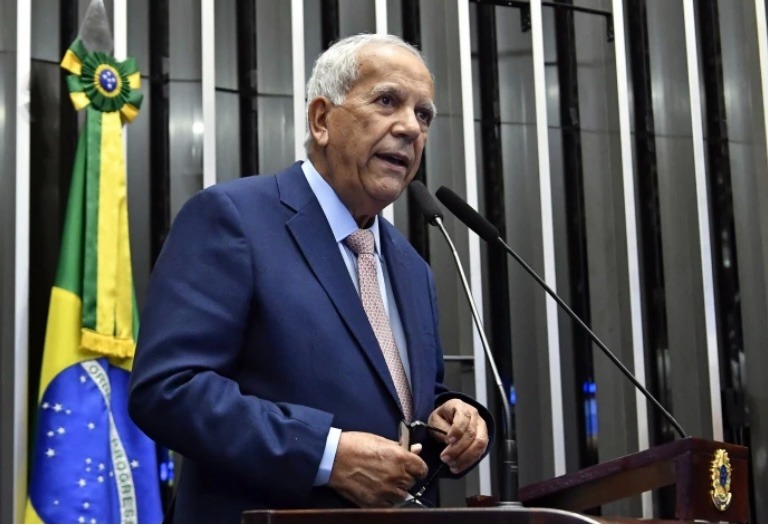 “Não é com lágrimas que se governa o Brasil”, critica Oriovisto”