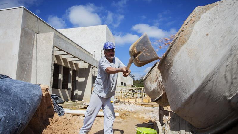 Paraná lidera geração de empregos na construção civil