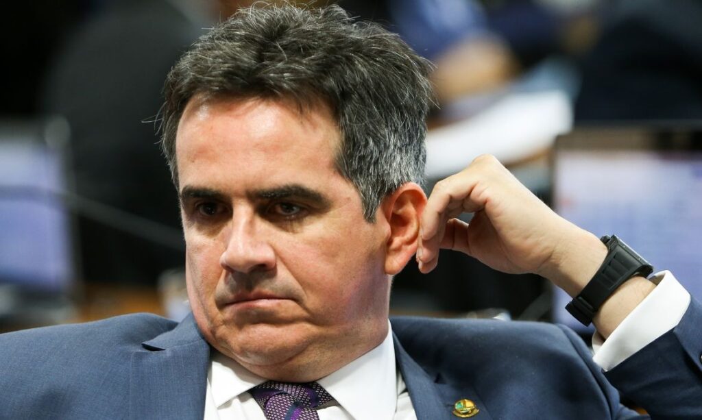 Ministro de Bolsonaro anuncia apoio a PEC da Transição