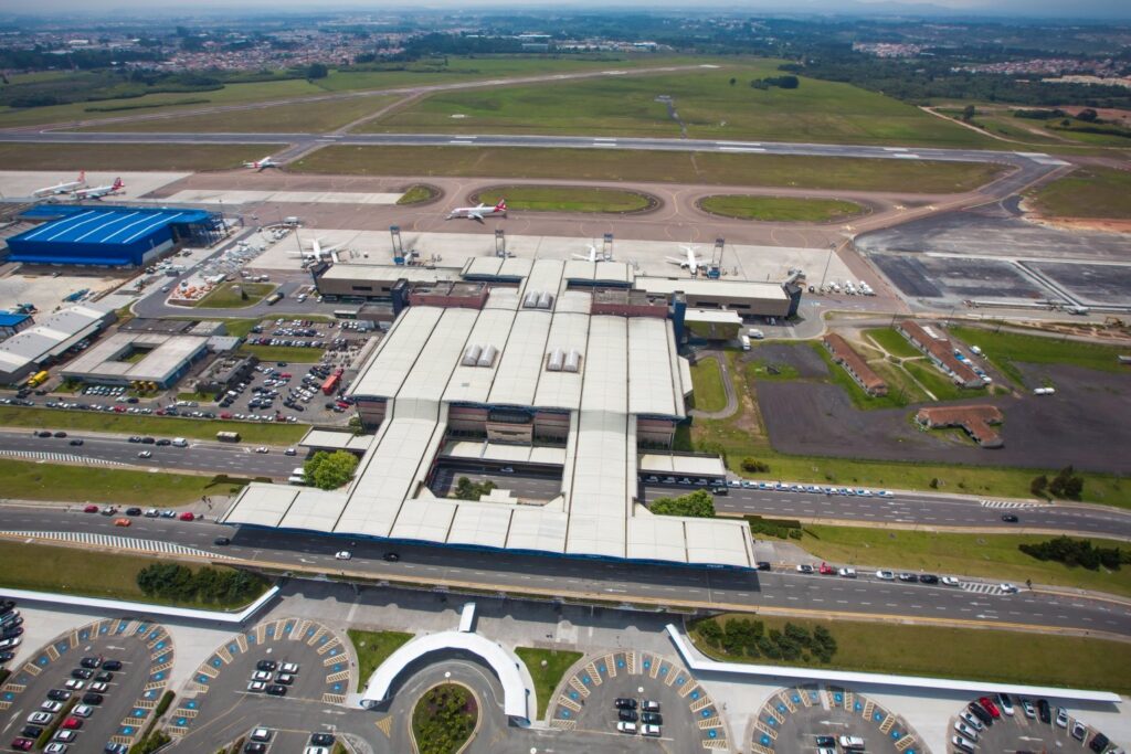 Privatizado há 1 ano, Aeroporto de Curitiba não recebeu nenhuma obra