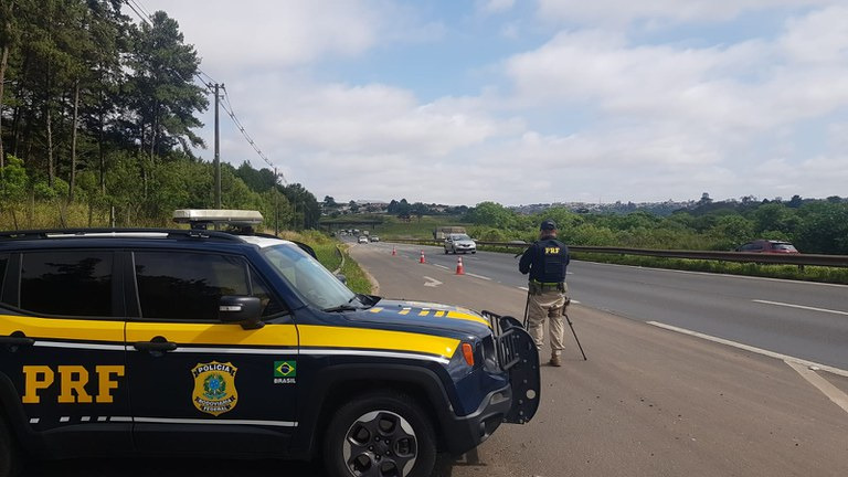 Polícia encerra operação Proclamação da República nas estradas do Paraná