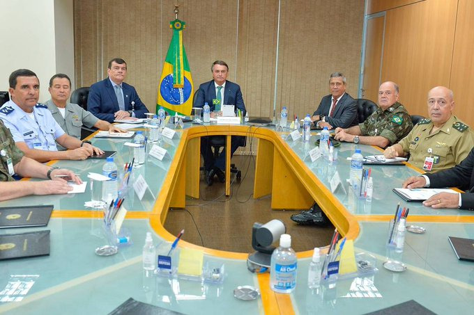 Bolsonaro se reúne com comandantes das Forças Armadas após Moraes negar ação contra urnas