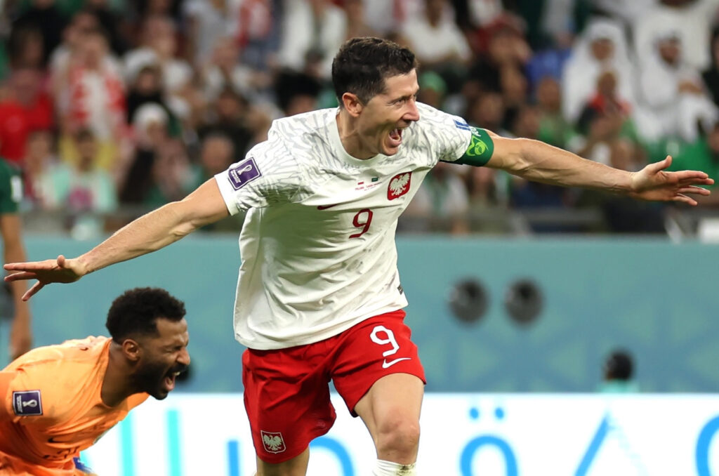 Lewa desencanta e Polônia bate Arábia Saudita por 2 a 0