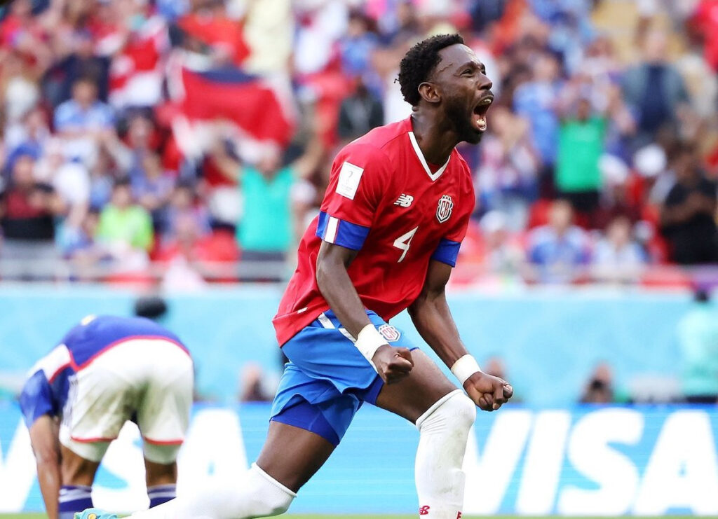 Costa Rica surpreende Japão e vence a primeira na Copa