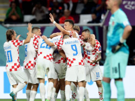 Croácia goleia Canadá de virada e assume a ponta do Grupo F