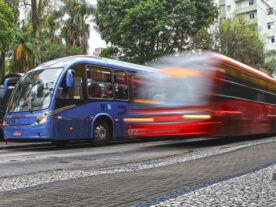 Oito pessoas são presas em operação contra venda irregular de passagens de ônibus, em Curitiba