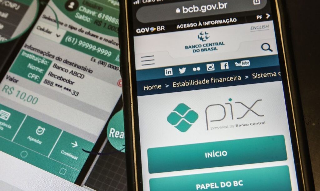Pix bate recorde de transações em dia de pagamento da primeira parcela do 13º
