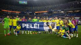 Pelé segue evoluindo e está com sinais vitais estáveis, diz boletim médico