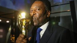 Pelé continua apresentando melhora em seu estado clínico, diz boletim médico