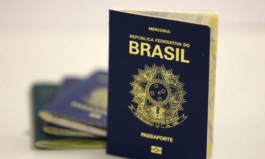 PF retoma confecção de passaporte a partir deste sábado (24), diz ministro