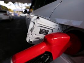 Justiça pede explicações a postos sobre aumento de preços da gasolina