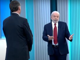 Base de Bolsonaro se frustra com ex-presidente, e antigos aliados agora acenam a Lula