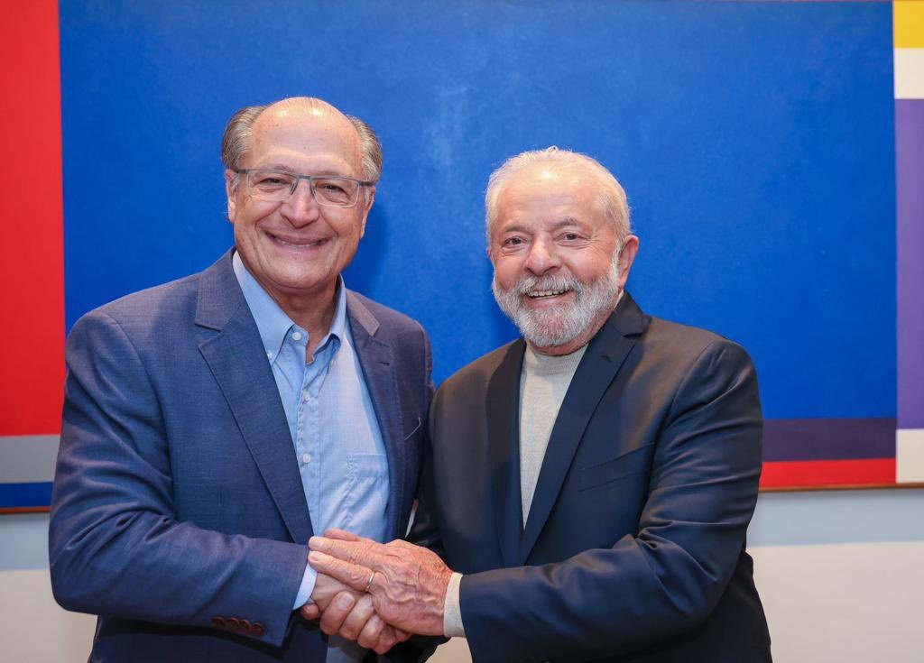 Com Lula na Argentina, Alckmin assume a presidência pela primeira vez