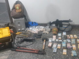 Polícia frustra roubo a banco e prende dois homens, em Paranaguá