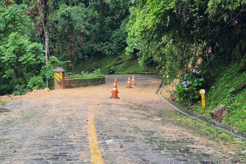 Estrada da Graciosa permanece bloqueada até nova avaliação de danos