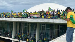 Bolsonaristas invadem áreas do Congresso, Planalto e STF; acompanhe