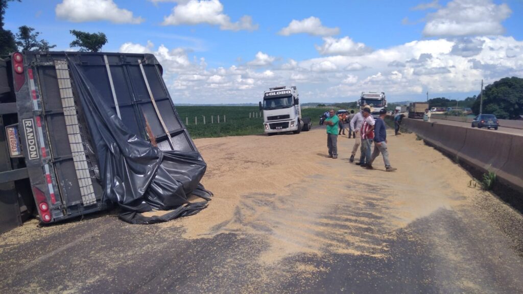Motorista morre em acidente na BR-163, no oeste do Paraná