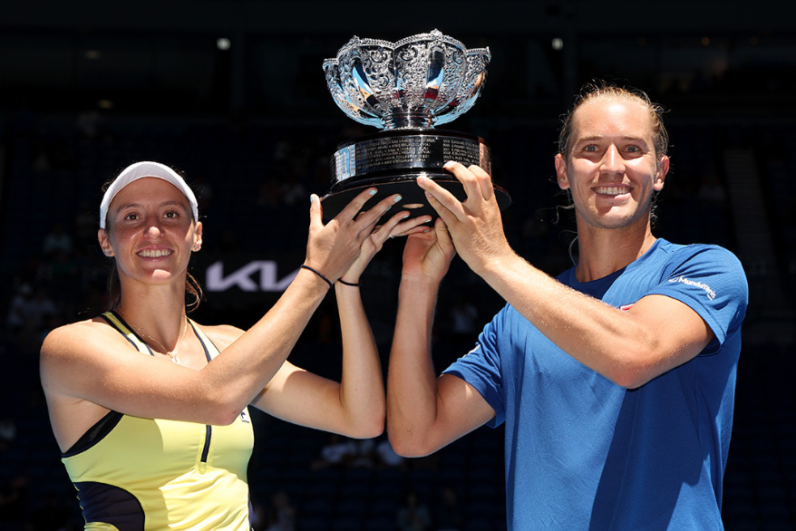 Australian Open: Stefani e Matos conquistam inédito título de duplas para o Brasil