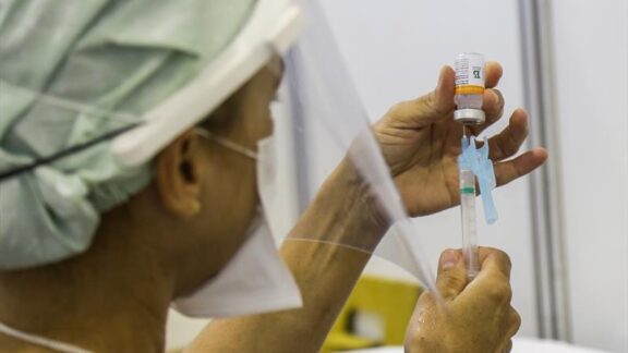 Maringá começa a aplicar vacina bivalente na quarta-feira, 1º