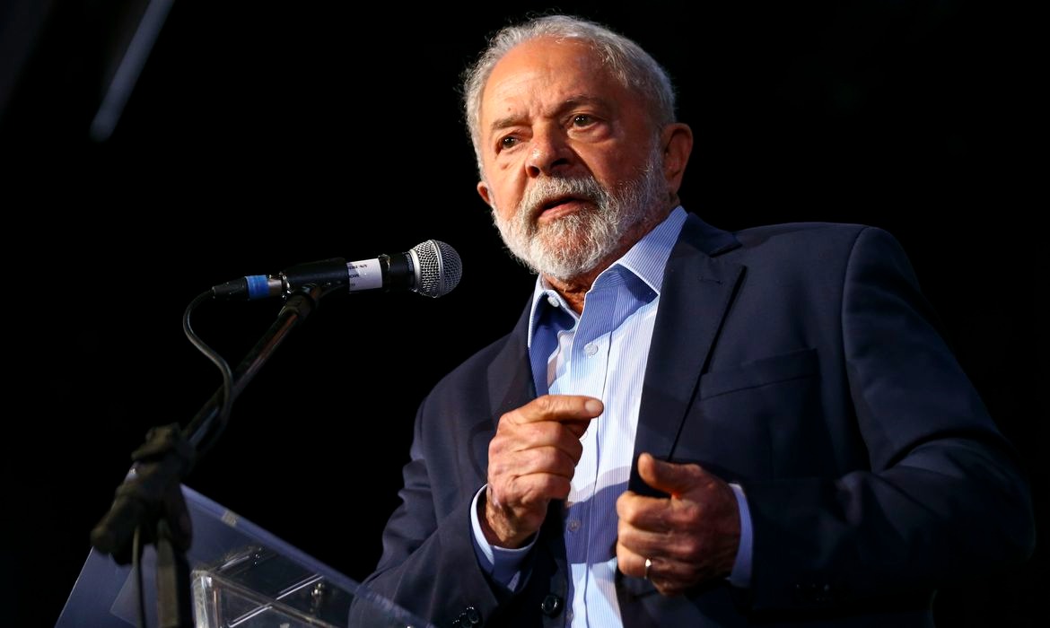 Lula e PT tropeçam nos argumentos ao criticar o Banco Central