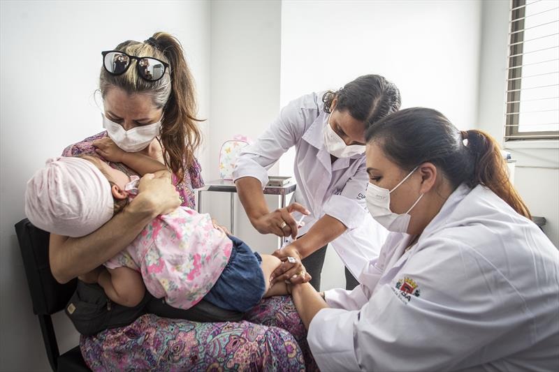 Vacinação: Curitiba inicia aplicação da 3ª dose em bebês de até 2 anos