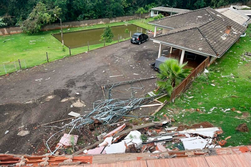 Nova Laranjeiras recebe ajuda após temporal que deixou 100 desalojados