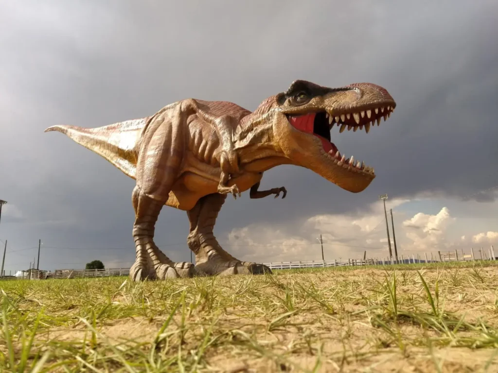 Exposição de dinossauros tem entrada de graça em Pinhais