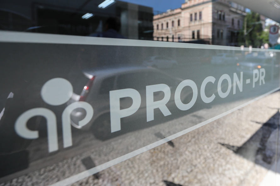 Procon-PR realiza mutirão de renegociação de dívidas