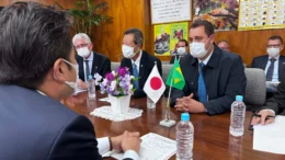 Ratinho Junior se reúne com vice-ministro da Agricultura do Japão